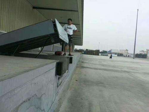 【啟運銷售電動登車橋貨車裝車平臺倉儲升降機榆林市液壓式登車橋】- 